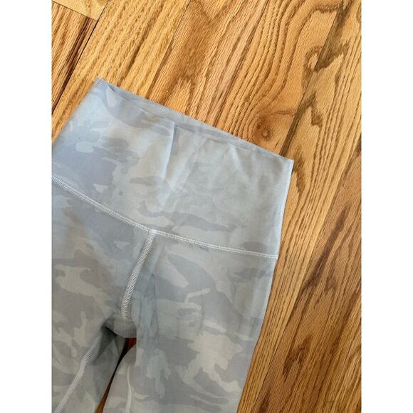 Lululemon Wunder Under High Rise Tight Size 2 - Picture 3 of 7